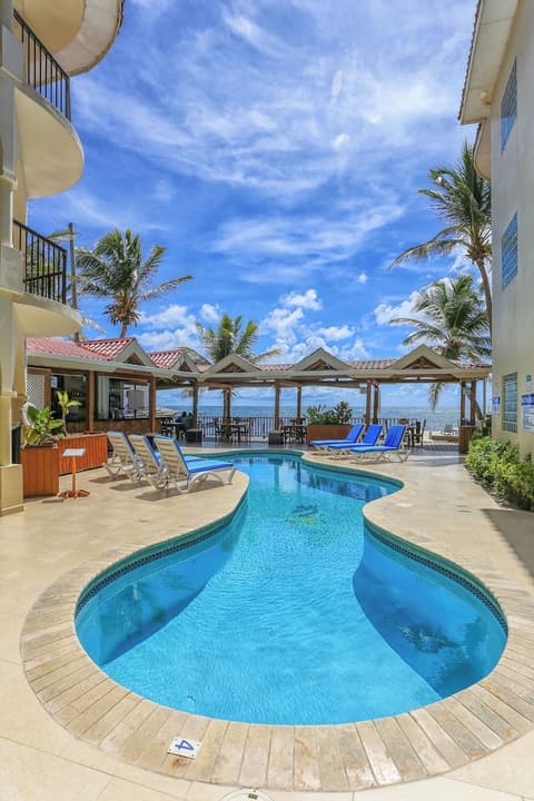 Sunbreeze Suites