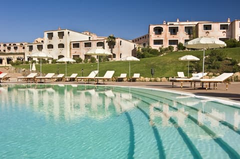 COLONNA RESORT, a Colonna Luxury Beach Hotel, Porto Cervo, Outdoor pool