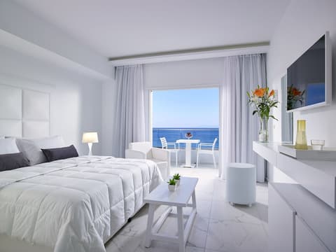 Dimitra Beach Hotel & Suites, Room