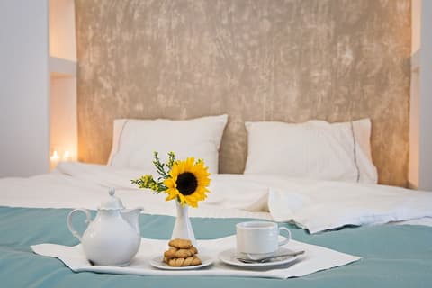 Athina Luxury Suites