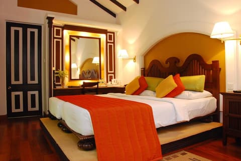 Cinnamon Lodge, Room