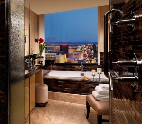 Trump International Hotel Las Vegas, Bathroom