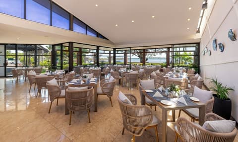 Tanoa Waterfront Hotel