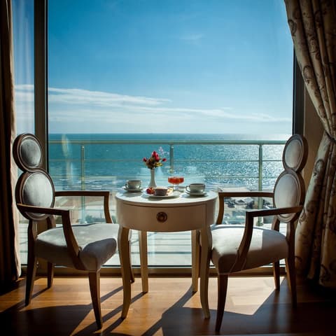 Ramada by Wyndham Baku, Balcony