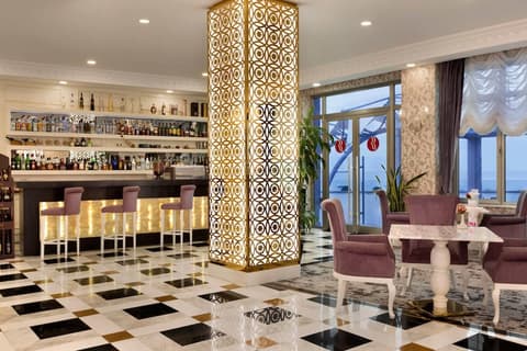 Ramada by Wyndham Baku, Lobby lounge