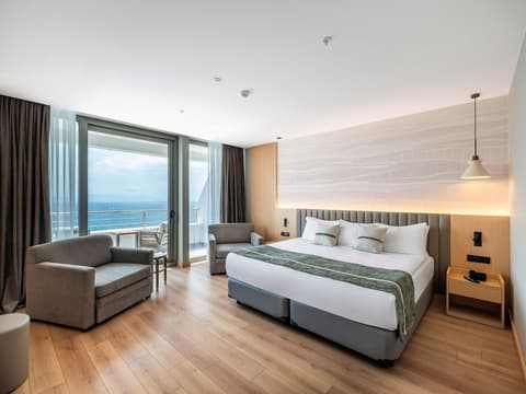 Korumar Deluxe Hotel