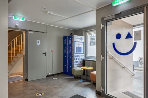 a&o Köln Hauptbahnhof, Interior entrance