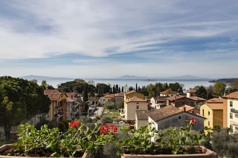 Hotel Villa Paradiso, View from property