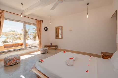 Coral Rocks Hotel & Restaurant