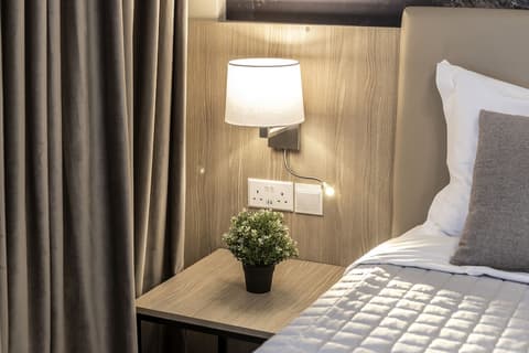 Almond Business Hotel