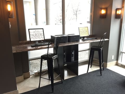 Hotel Faubourg Montreal, Lobby