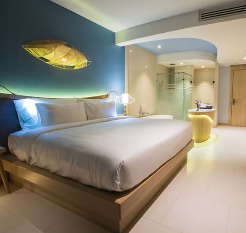 Beyond Patong, Room