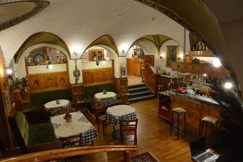 Albergo Gufo, Bar (on property)