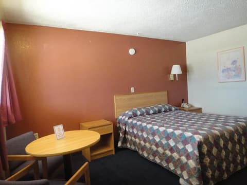 Econo Lodge Las Vegas NM, Room