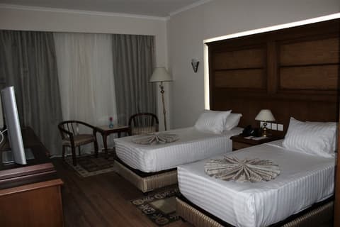 Cleopatra Hotel, Room