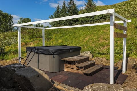 Hestheimar, Outdoor spa tub