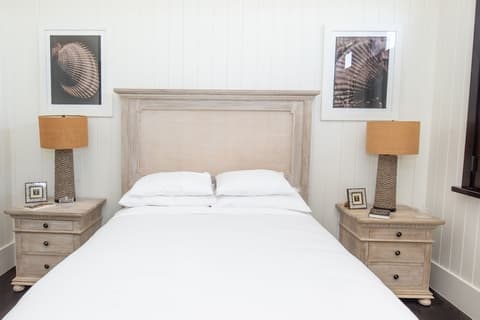 Mahogany Bay Resort & Beach Club, Curio Collection by Hilton