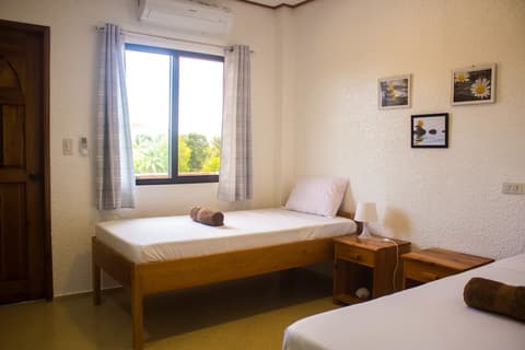 SUNVILLE HOTEL, Room