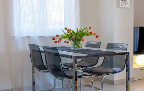 Olive Tree Apartments, Living area