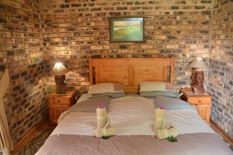 Thaba Tsweni Lodge and Safaris