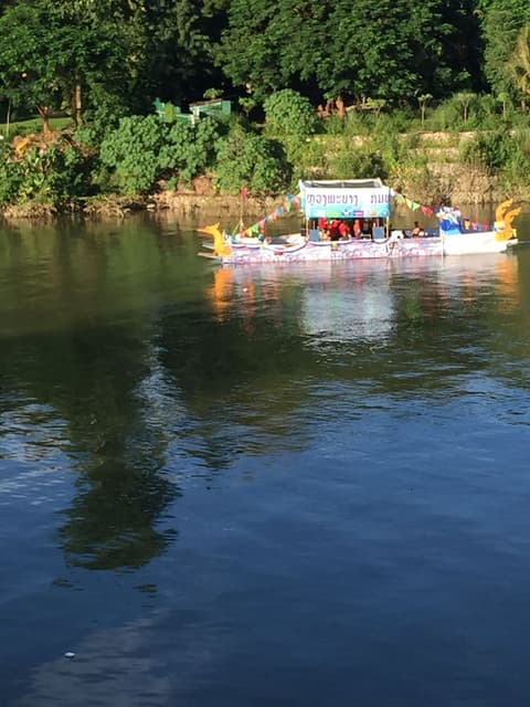 Merry Riverside Hotel