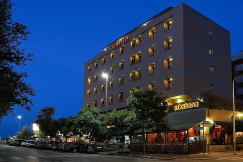 Hotel Rossini, Exterior