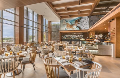 Crimson Resort & Spa Boracay