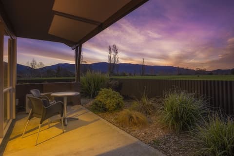 Mohua Motels, Terrace/patio