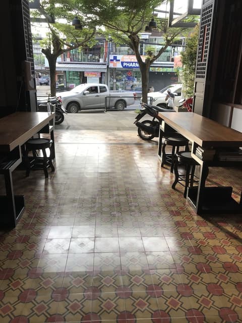 Karon Sino House, Living area