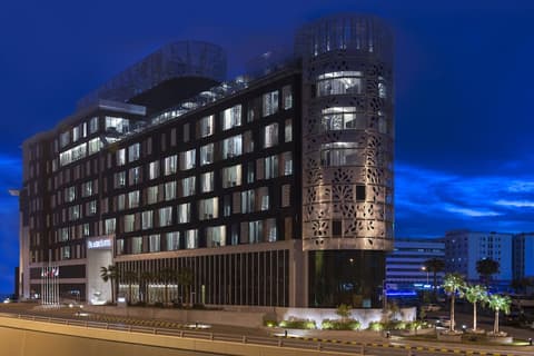 Fraser Suites Riyadh, Front of property