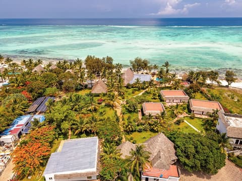 Tanzanite Beach Resort, Property grounds