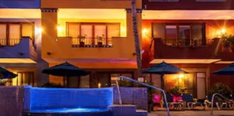 Casa Lotería -Pueblito Sayulita- Colorful, Family and Relax Experience with Private Parking and Pool