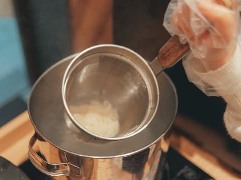 Quintessa Hotel Tokyo Haneda Comic & Books