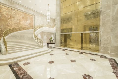 The Hotel Galleria Jeddah, Curio Collection by Hilton, Interior entrance