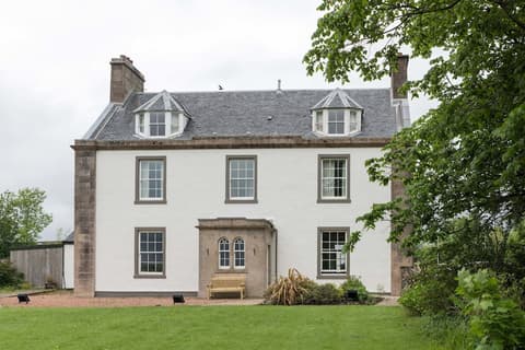 The Marmalade Hotel, Property grounds