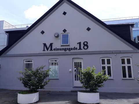 Hotel M18, Front of property