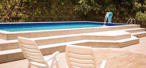 Sky Serra Hotel, Pool