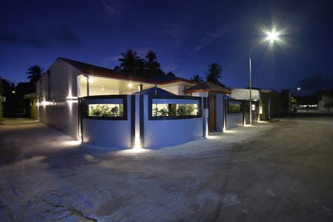 Island Home Ukulhas, Front of property - evening/night