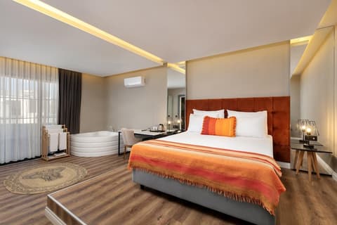 Azuu Hotel