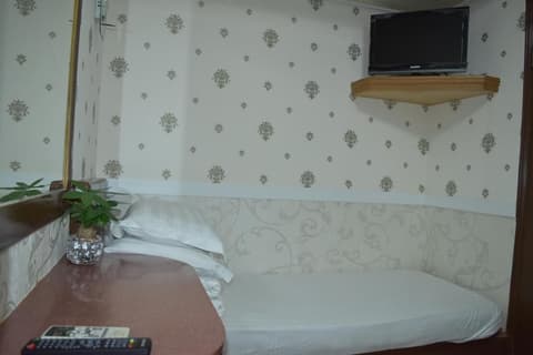 Hong Kong Astronaut's Hotel