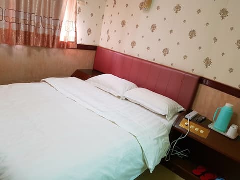 Hong Kong Astronaut's Hotel, Room