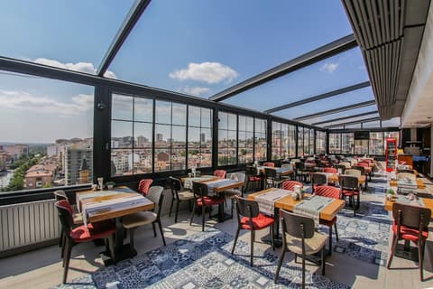 Honour Hotel, Rooftop terrace