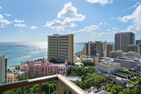 OUTRIGGER Waikiki Beachcomber Hotel