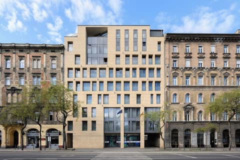 Akeah Verdi Budapest