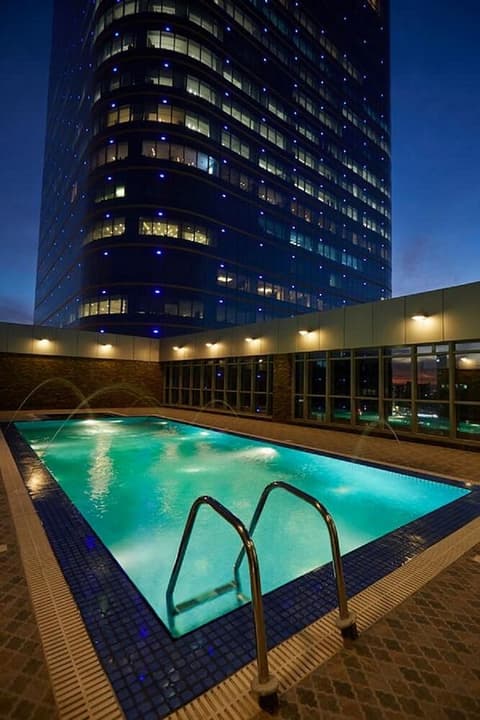 Al Hamra Hotel Kuwait, Rooftop pool