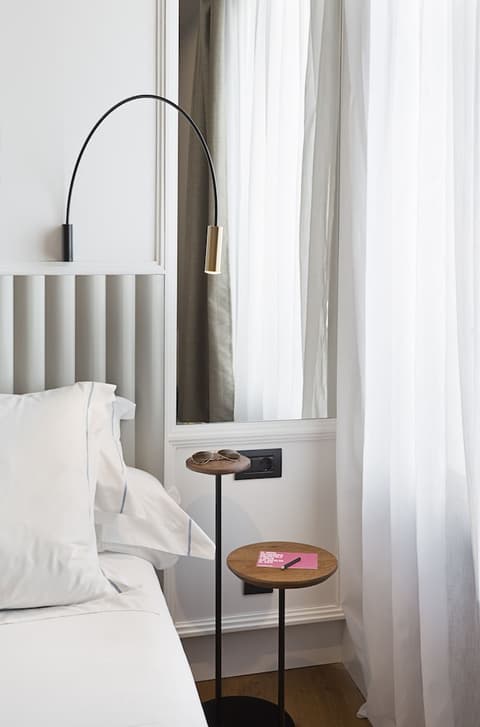 One Shot Conde Torrejón, Room