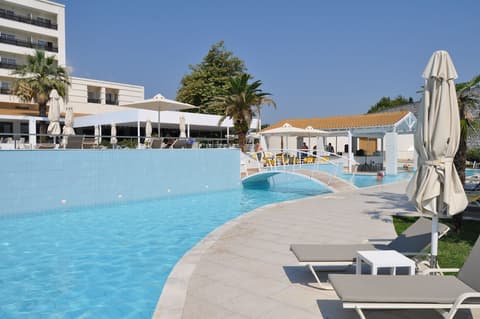 Olympian Bay Grand Resort, Pool