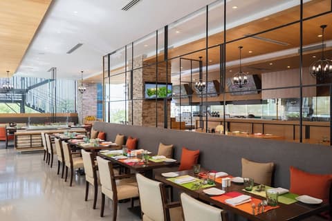 Renaissance Ahmedabad SG Highway, Private kitchen