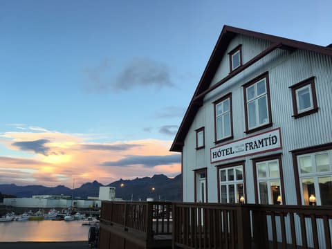 Hotel Framtíð
