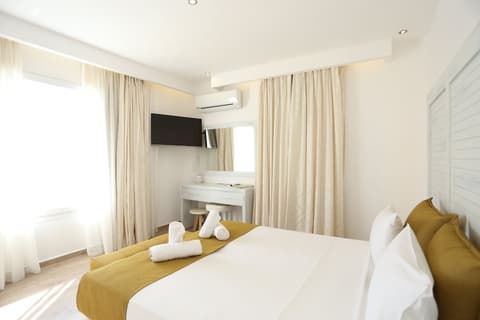 Tropicana Hotel , Suites & Villas Mykonos, Room